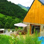 Hébergement de vacances Le Bordarriben Sauna&spa 4 étoiles *